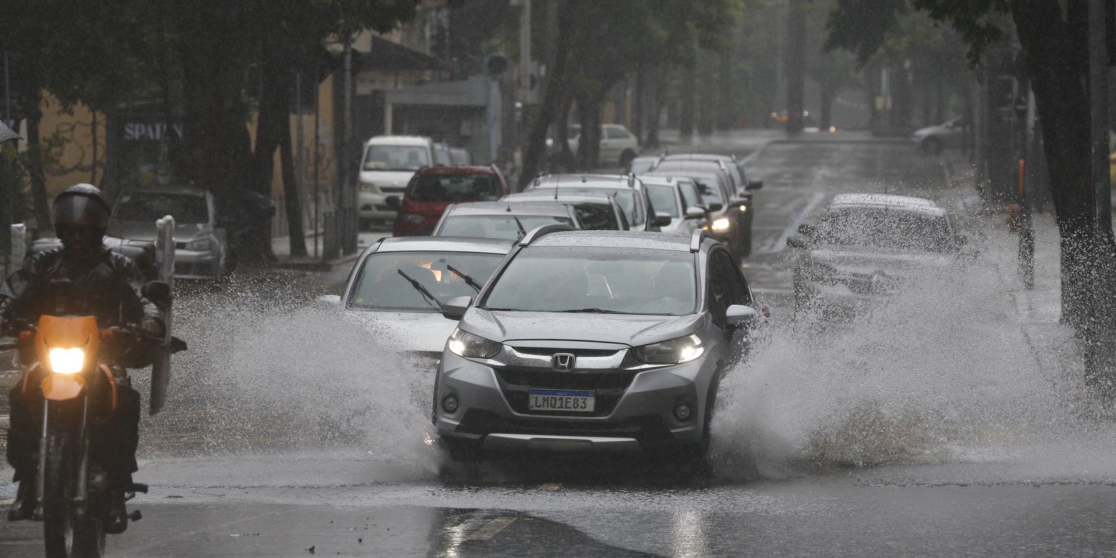 Regiões do estado do Rio têm risco alto de temporais