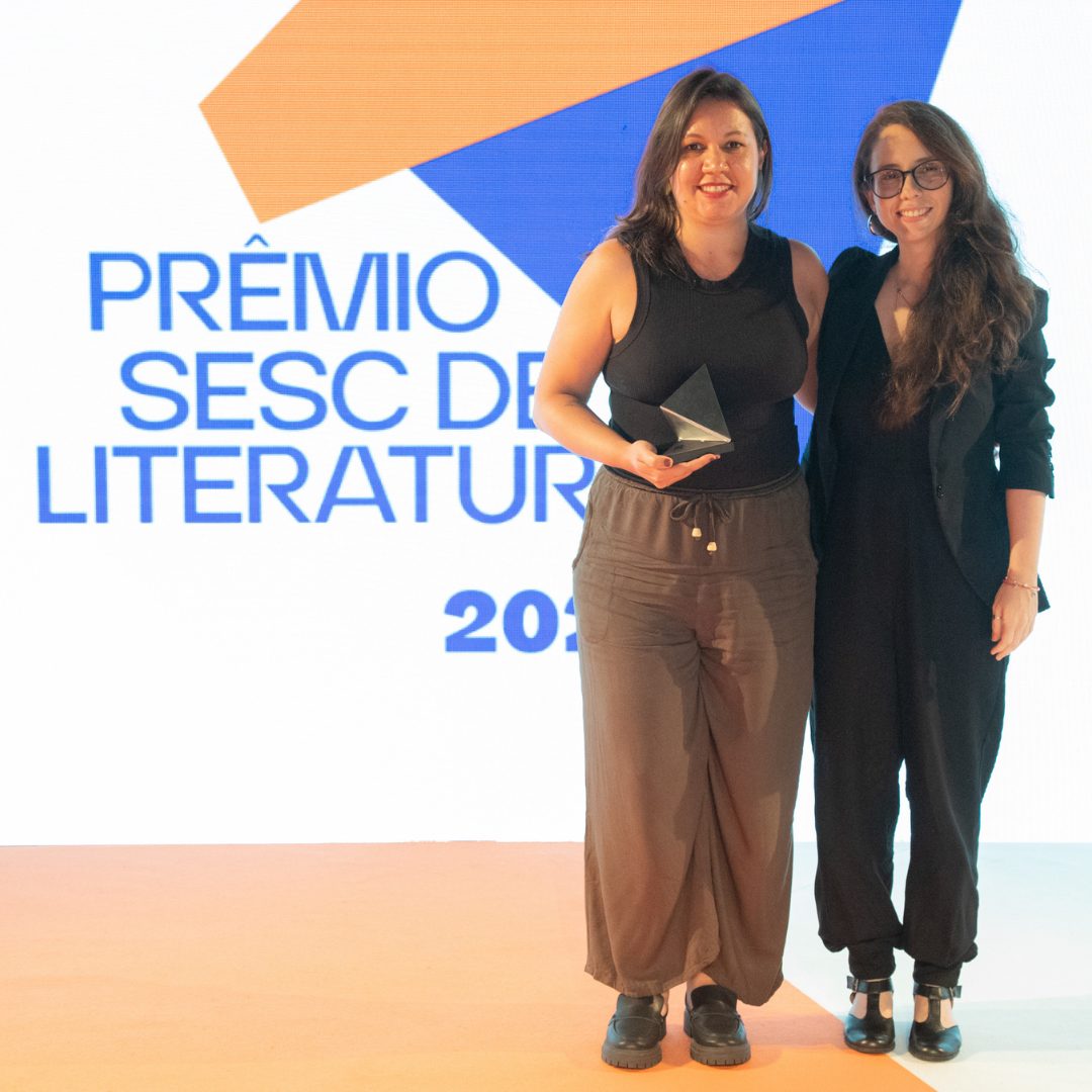 Autora premiada lança livro em evento gratuito em Bauru